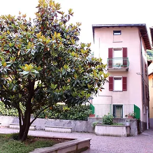 Nocleg ze śniadaniem La Magnolia Guests House, Dervio